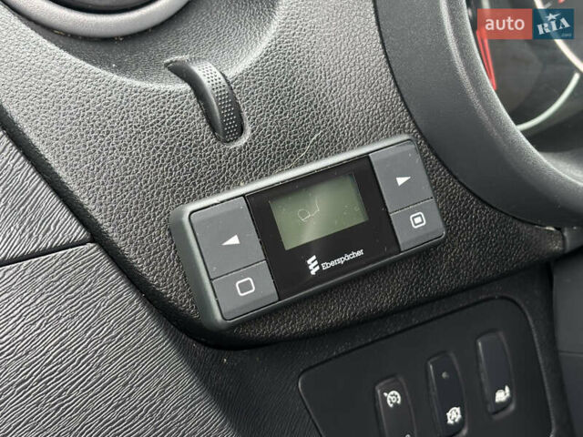 Белый Рено Кенгу, объемом двигателя 1.5 л и пробегом 140 тыс. км за 10900 $, фото 25 на Automoto.ua