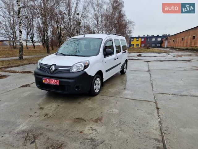 Белый Рено Кенгу, объемом двигателя 0 л и пробегом 23 тыс. км за 13999 $, фото 1 на Automoto.ua