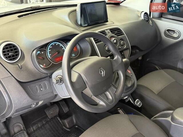Білий Рено Кєнгу, об'ємом двигуна 0 л та пробігом 14 тис. км за 15000 $, фото 6 на Automoto.ua