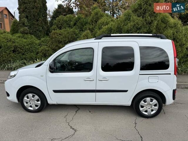 Белый Рено Кенгу, объемом двигателя 1.5 л и пробегом 230 тыс. км за 10750 $, фото 10 на Automoto.ua