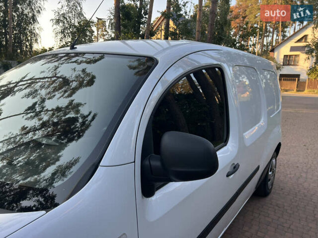 Білий Рено Кєнгу, об'ємом двигуна 1.5 л та пробігом 252 тис. км за 9950 $, фото 105 на Automoto.ua