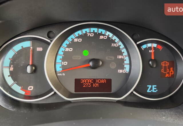 Белый Рено Кенгу, объемом двигателя 0 л и пробегом 16 тыс. км за 14700 $, фото 23 на Automoto.ua