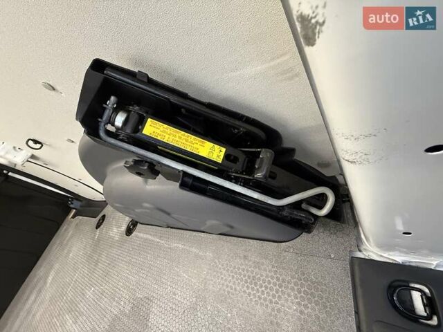 Белый Рено Кенгу, объемом двигателя 0 л и пробегом 61 тыс. км за 11900 $, фото 40 на Automoto.ua