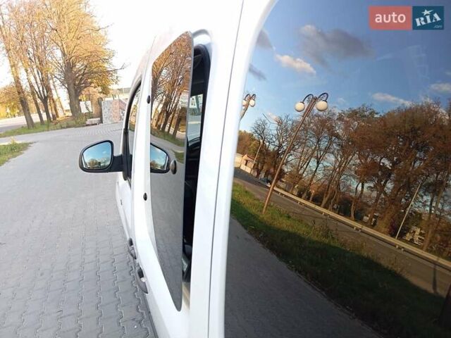 Білий Рено Кєнгу, об'ємом двигуна 0 л та пробігом 137 тис. км за 12300 $, фото 10 на Automoto.ua