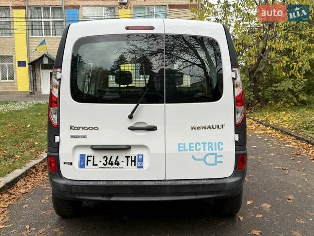 Білий Рено Кєнгу, об'ємом двигуна 0 л та пробігом 32 тис. км за 14900 $, фото 8 на Automoto.ua