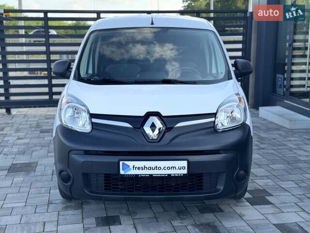 Белый Рено Кенгу, объемом двигателя 0 л и пробегом 39 тыс. км за 10500 $, фото 1 на Automoto.ua