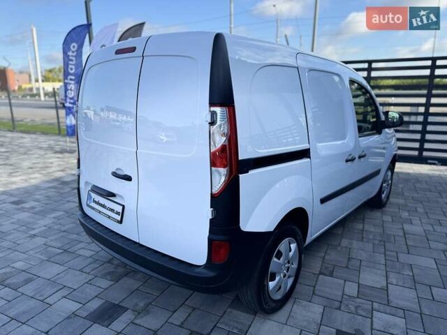 Белый Рено Кенгу, объемом двигателя 0 л и пробегом 39 тыс. км за 10500 $, фото 12 на Automoto.ua