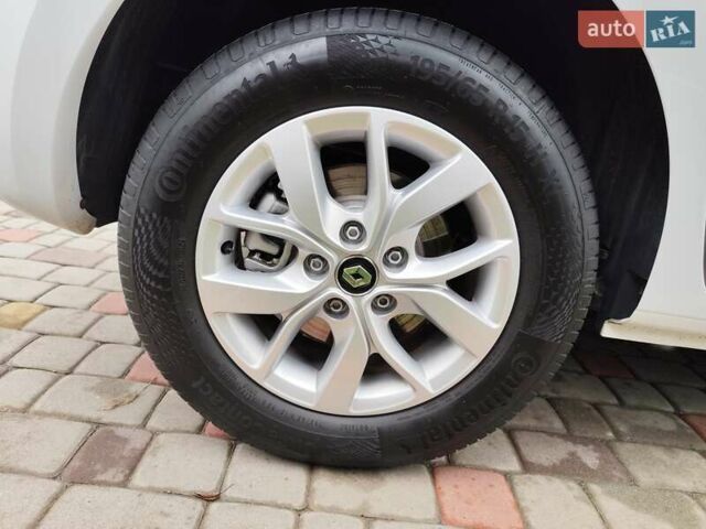 Рено Кенгу 2019 в Дубно на Automoto.ua Белый Рено Кенгу, объемом двигателя 1.5 л и пробегом 193 тыс. км за 15500 $, фото 31 на Automoto.ua