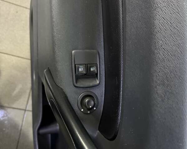 Рено Кенгу 2019 в Умани на Automoto.ua Белый Рено Кенгу, объемом двигателя 1.5 л и пробегом 264 тыс. км за 14500 $, фото 18 на Automoto.ua