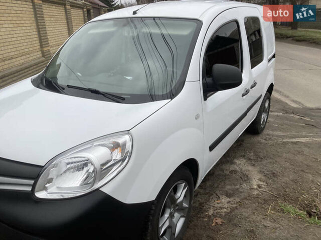Білий Рено Кєнгу, об'ємом двигуна 1.5 л та пробігом 240 тис. км за 10000 $, фото 21 на Automoto.ua