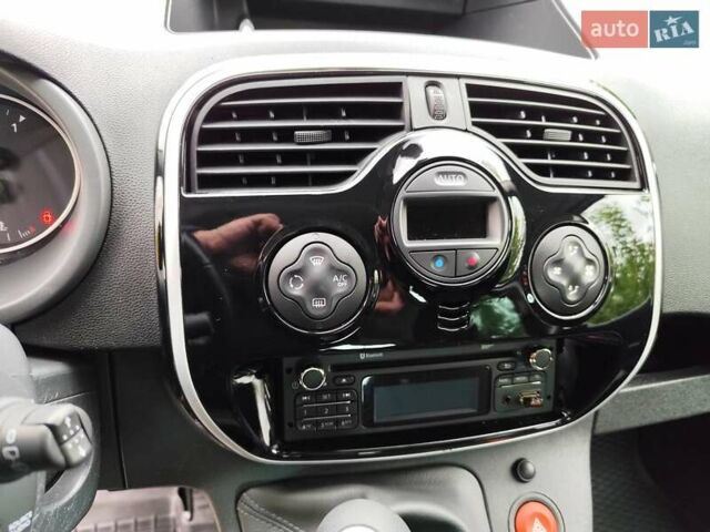 Рено Кенгу 2019 в Дубно на Automoto.ua Белый Рено Кенгу, объемом двигателя 1.5 л и пробегом 193 тыс. км за 15500 $, фото 15 на Automoto.ua