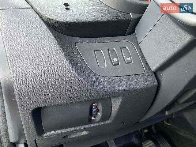 Білий Рено Кєнгу, об'ємом двигуна 1.5 л та пробігом 221 тис. км за 9700 $, фото 34 на Automoto.ua