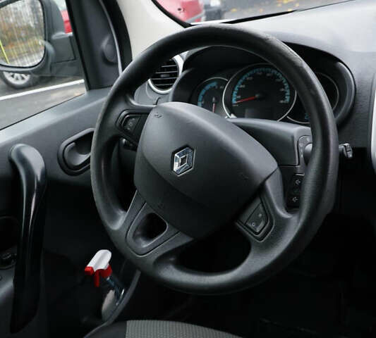 Рено Кенгу 2019 в Харькове на Automoto.ua Белый Рено Кенгу, объемом двигателя 0 л и пробегом 130 тыс. км за 9900 $, фото 68 на Automoto.ua