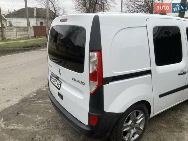 Білий Рено Кєнгу, об'ємом двигуна 1.5 л та пробігом 240 тис. км за 10000 $, фото 24 на Automoto.ua