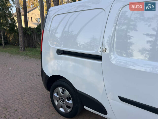 Білий Рено Кєнгу, об'ємом двигуна 1.5 л та пробігом 252 тис. км за 9950 $, фото 108 на Automoto.ua