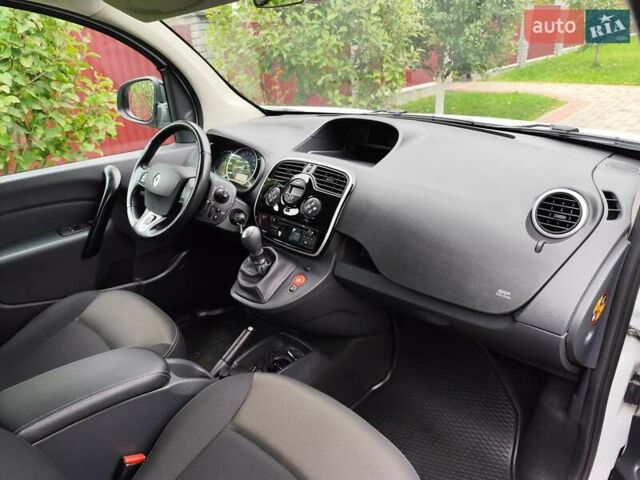 Рено Кенгу 2019 в Дубно на Automoto.ua Белый Рено Кенгу, объемом двигателя 1.5 л и пробегом 193 тыс. км за 15500 $, фото 19 на Automoto.ua