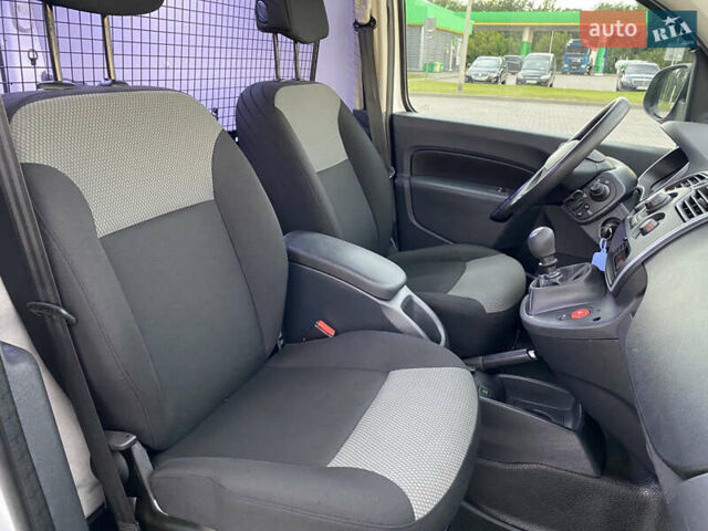 Білий Рено Кєнгу, об'ємом двигуна 1.5 л та пробігом 221 тис. км за 9700 $, фото 45 на Automoto.ua