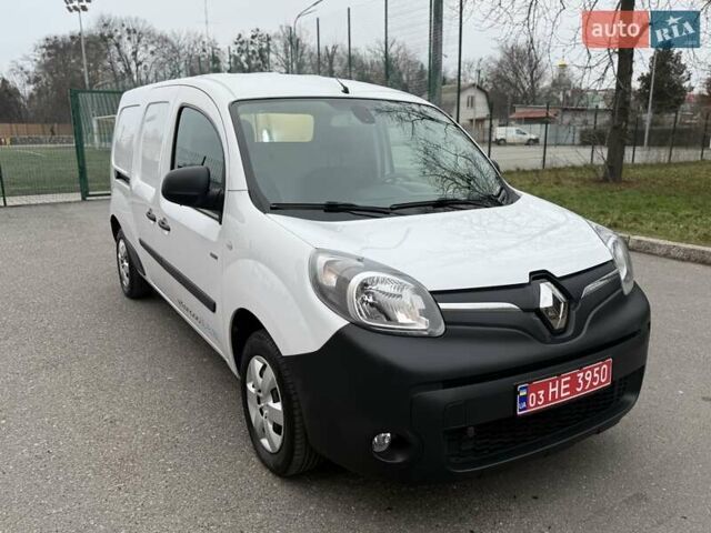 Белый Рено Кенгу, объемом двигателя 0 л и пробегом 61 тыс. км за 11900 $, фото 11 на Automoto.ua