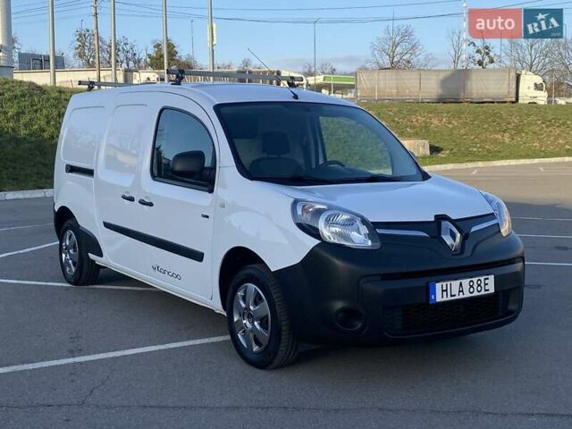 Білий Рено Кєнгу, об'ємом двигуна 0 л та пробігом 30 тис. км за 12500 $, фото 1 на Automoto.ua