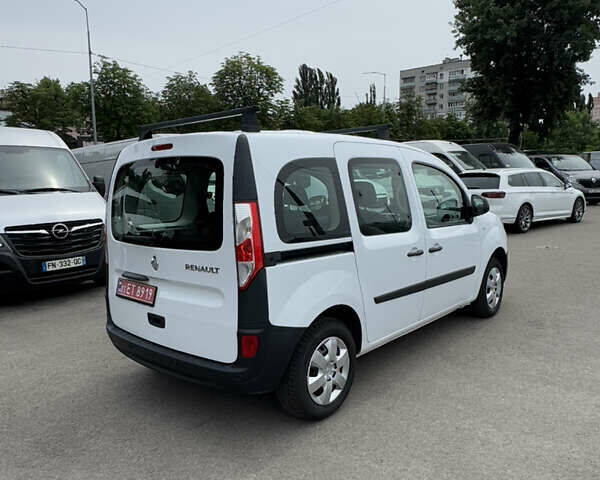 Белый Рено Кенгу, объемом двигателя 1.5 л и пробегом 144 тыс. км за 14200 $, фото 8 на Automoto.ua