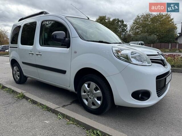 Белый Рено Кенгу, объемом двигателя 1.5 л и пробегом 230 тыс. км за 10750 $, фото 4 на Automoto.ua