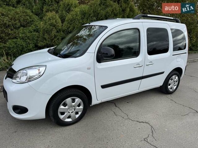 Белый Рено Кенгу, объемом двигателя 1.5 л и пробегом 230 тыс. км за 10750 $, фото 1 на Automoto.ua
