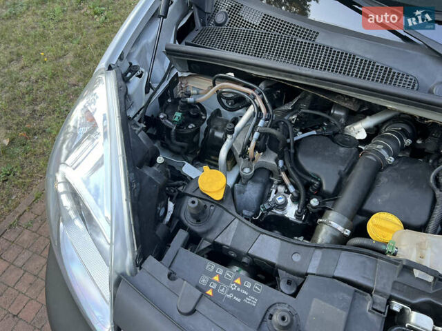 Білий Рено Кєнгу, об'ємом двигуна 1.5 л та пробігом 252 тис. км за 9950 $, фото 93 на Automoto.ua