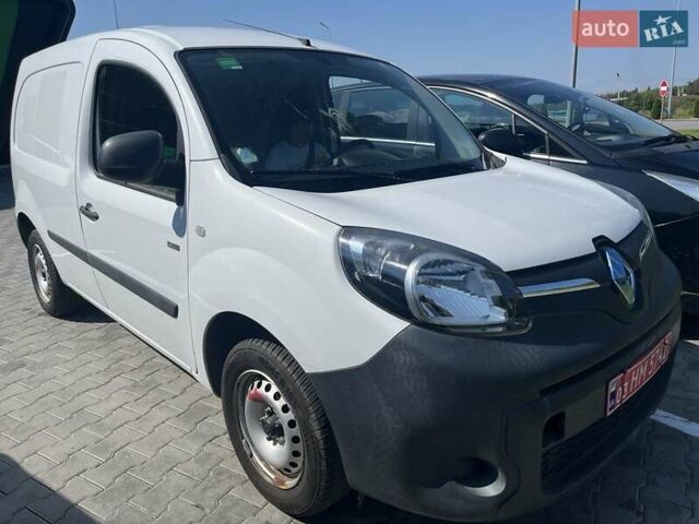 Белый Рено Кенгу, объемом двигателя 0 л и пробегом 57 тыс. км за 7800 $, фото 3 на Automoto.ua