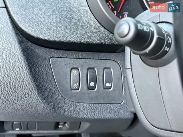 Белый Рено Кенгу, объемом двигателя 1.5 л и пробегом 201 тыс. км за 13700 $, фото 14 на Automoto.ua