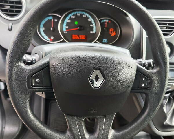 Белый Рено Кенгу, объемом двигателя 0 л и пробегом 16 тыс. км за 14700 $, фото 16 на Automoto.ua