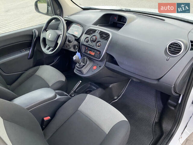 Білий Рено Кєнгу, об'ємом двигуна 1.5 л та пробігом 221 тис. км за 9700 $, фото 43 на Automoto.ua