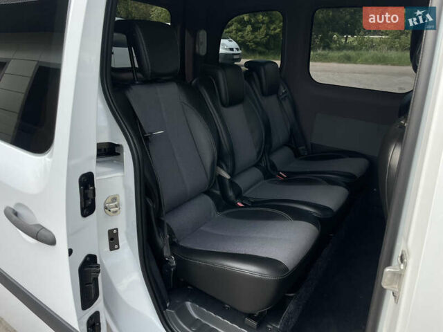 Белый Рено Кенгу, объемом двигателя 1.5 л и пробегом 233 тыс. км за 11999 $, фото 26 на Automoto.ua