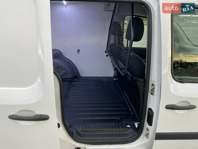 Білий Рено Кєнгу, об'ємом двигуна 1.5 л та пробігом 221 тис. км за 9700 $, фото 53 на Automoto.ua