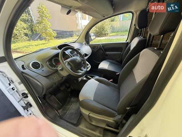 Білий Рено Кєнгу, об'ємом двигуна 0 л та пробігом 12 тис. км за 11300 $, фото 21 на Automoto.ua