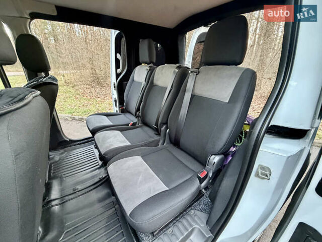 Белый Рено Кенгу, объемом двигателя 1.5 л и пробегом 201 тыс. км за 13700 $, фото 24 на Automoto.ua