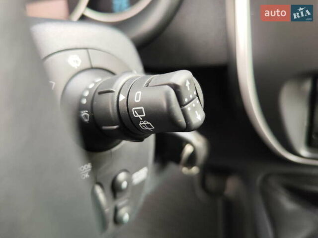 Белый Рено Кенгу, объемом двигателя 0 л и пробегом 16 тыс. км за 14700 $, фото 18 на Automoto.ua