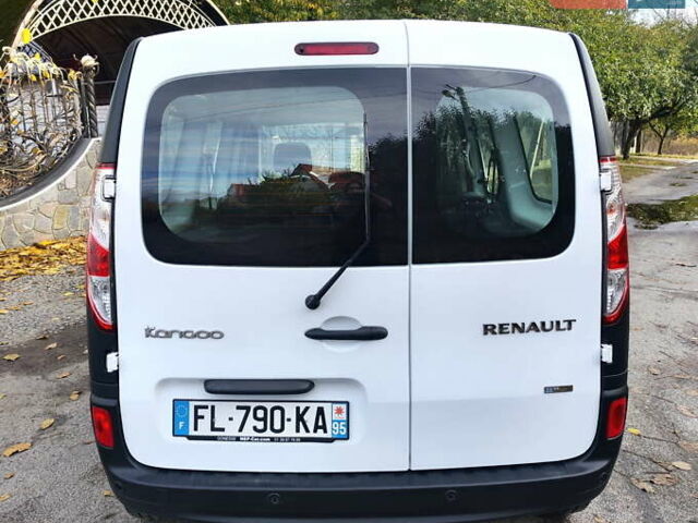 Белый Рено Кенгу, объемом двигателя 0 л и пробегом 16 тыс. км за 14700 $, фото 3 на Automoto.ua