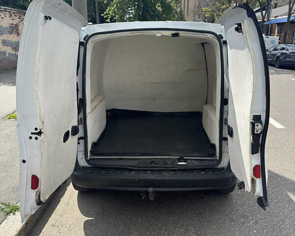 Белый Рено Кенгу, объемом двигателя 1.5 л и пробегом 214 тыс. км за 10000 $, фото 10 на Automoto.ua