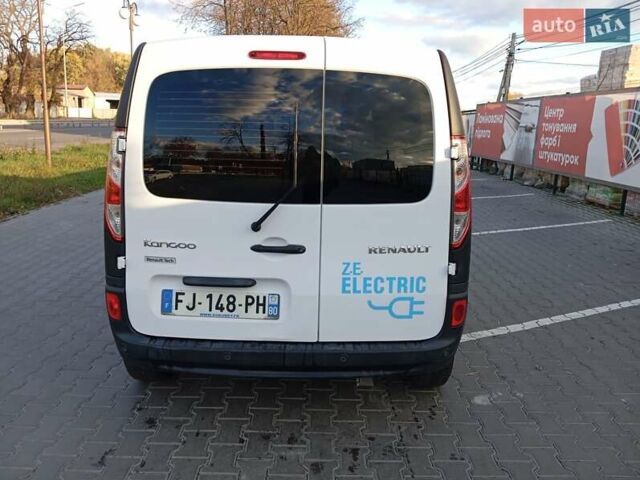 Білий Рено Кєнгу, об'ємом двигуна 0 л та пробігом 137 тис. км за 12300 $, фото 1 на Automoto.ua