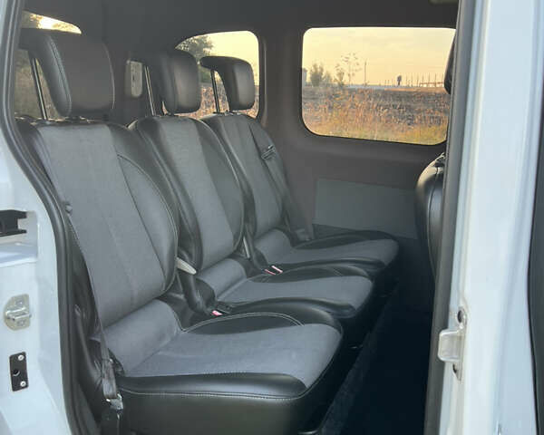 Белый Рено Кенгу, объемом двигателя 1.5 л и пробегом 233 тыс. км за 11750 $, фото 17 на Automoto.ua