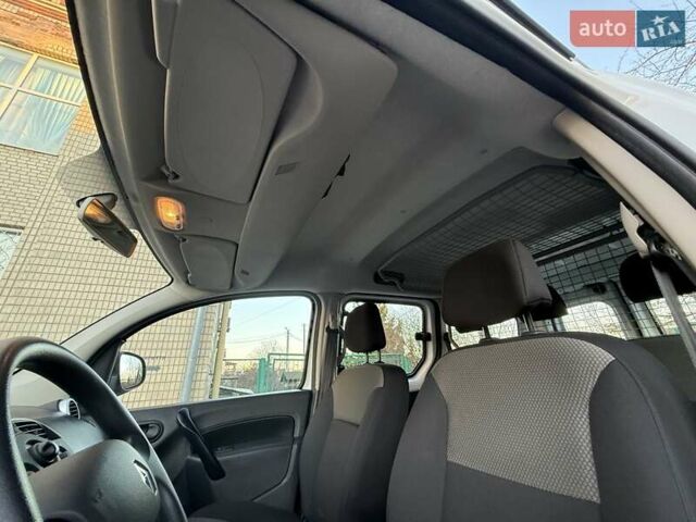 Белый Рено Кенгу, объемом двигателя 0 л и пробегом 16 тыс. км за 13500 $, фото 19 на Automoto.ua