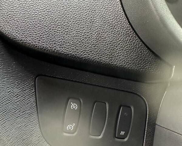 Белый Рено Кенгу, объемом двигателя 0 л и пробегом 51 тыс. км за 12500 $, фото 23 на Automoto.ua
