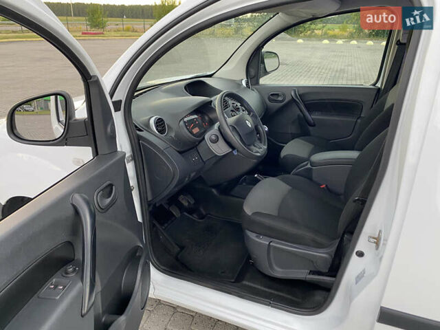Білий Рено Кєнгу, об'ємом двигуна 1.5 л та пробігом 221 тис. км за 9700 $, фото 32 на Automoto.ua