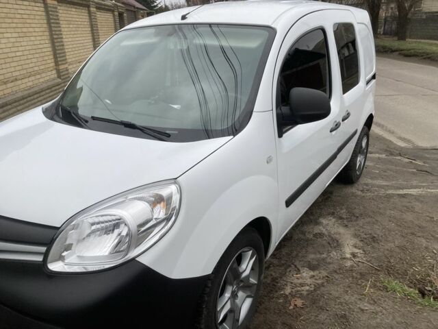 Білий Рено Кєнгу, об'ємом двигуна 1.5 л та пробігом 240 тис. км за 10000 $, фото 5 на Automoto.ua