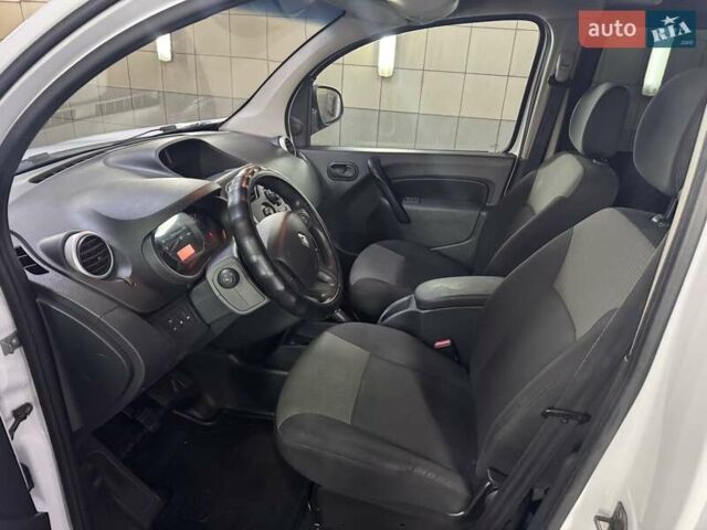 Рено Кенгу 2019 в Умани на Automoto.ua Белый Рено Кенгу, объемом двигателя 1.5 л и пробегом 264 тыс. км за 14500 $, фото 6 на Automoto.ua