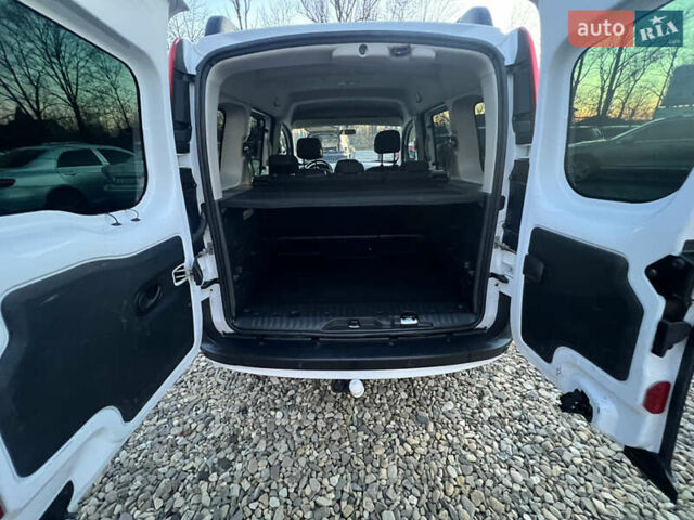 Білий Рено Кєнгу, об'ємом двигуна 1.5 л та пробігом 190 тис. км за 10800 $, фото 27 на Automoto.ua