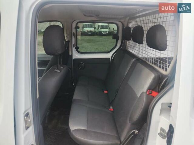 Білий Рено Кєнгу, об'ємом двигуна 0 л та пробігом 80 тис. км за 10850 $, фото 12 на Automoto.ua