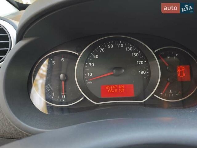Белый Рено Кенгу, объемом двигателя 1.2 л и пробегом 74 тыс. км за 10100 $, фото 16 на Automoto.ua