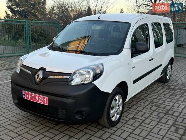 Белый Рено Кенгу, объемом двигателя 0 л и пробегом 16 тыс. км за 13500 $, фото 6 на Automoto.ua