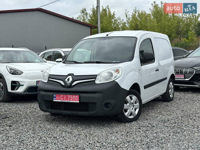 Белый Рено Кенгу, объемом двигателя 1.5 л и пробегом 140 тыс. км за 10900 $, фото 2 на Automoto.ua